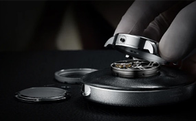 手表走时不准确？如何通过维护提高精度